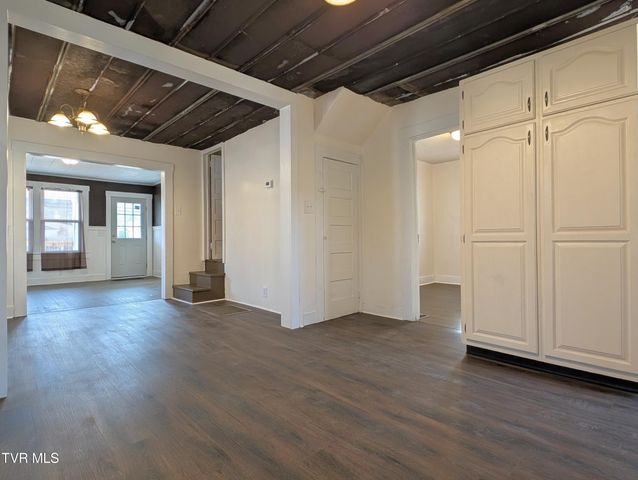 1749 South Us Highway 23, Weber City, VA 24290