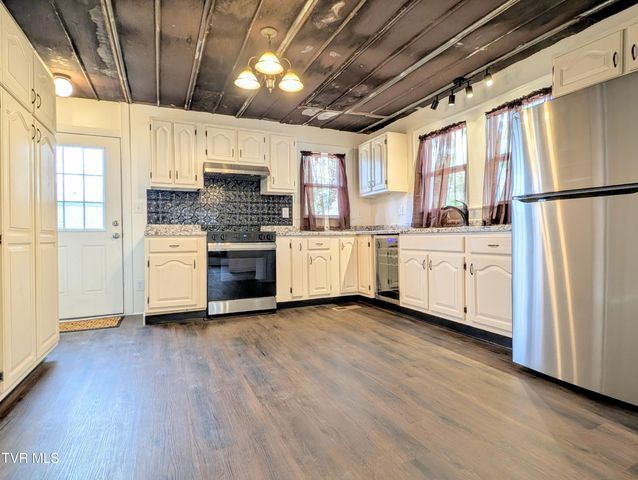 1749 South Us Highway 23, Weber City, VA 24290