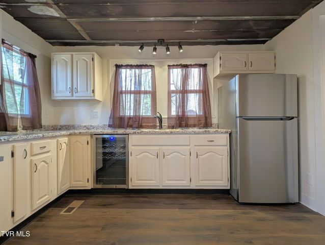 1749 South Us Highway 23, Weber City, VA 24290