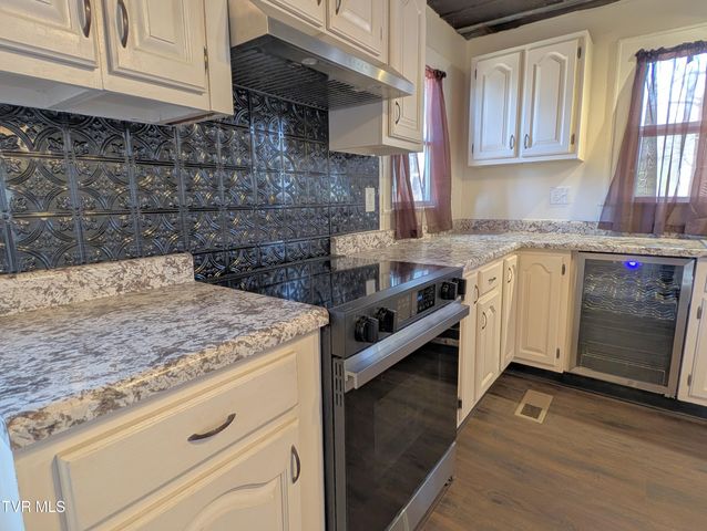 1749 South Us Highway 23, Weber City, VA 24290