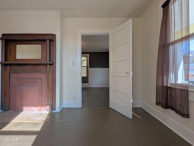 1749 South Us Highway 23, Weber City, VA 24290