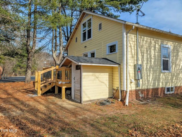 1749 South Us Highway 23, Weber City, VA 24290