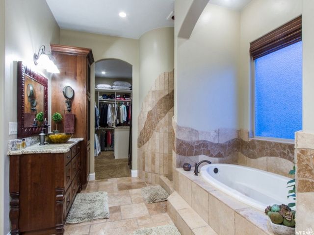 4378 S FOOTHILL DR, Bountiful, UT 84010