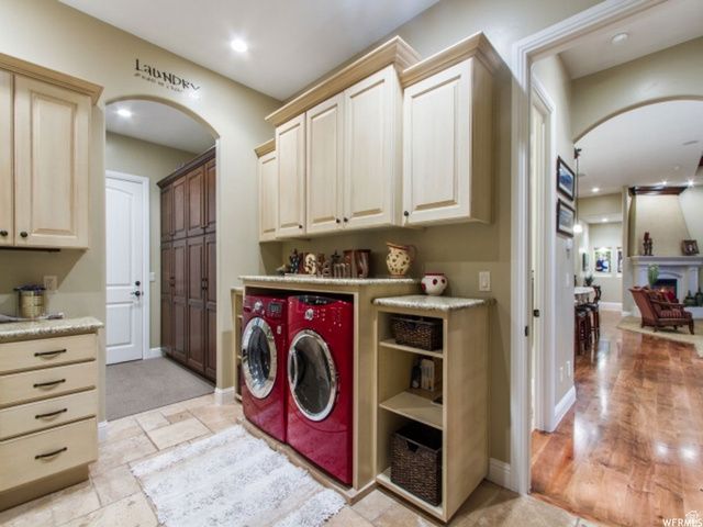 4378 S FOOTHILL DR, Bountiful, UT 84010