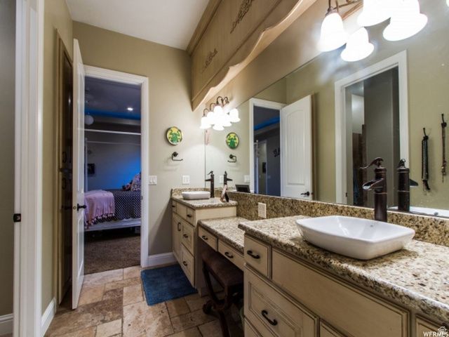 4378 S FOOTHILL DR, Bountiful, UT 84010