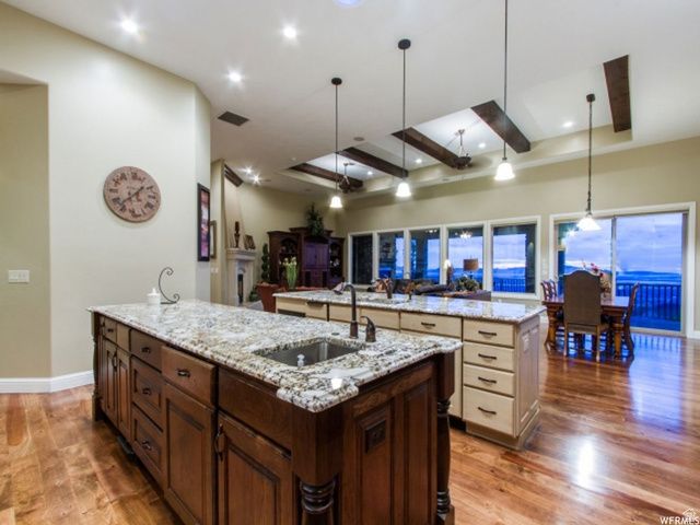 4378 S FOOTHILL DR, Bountiful, UT 84010