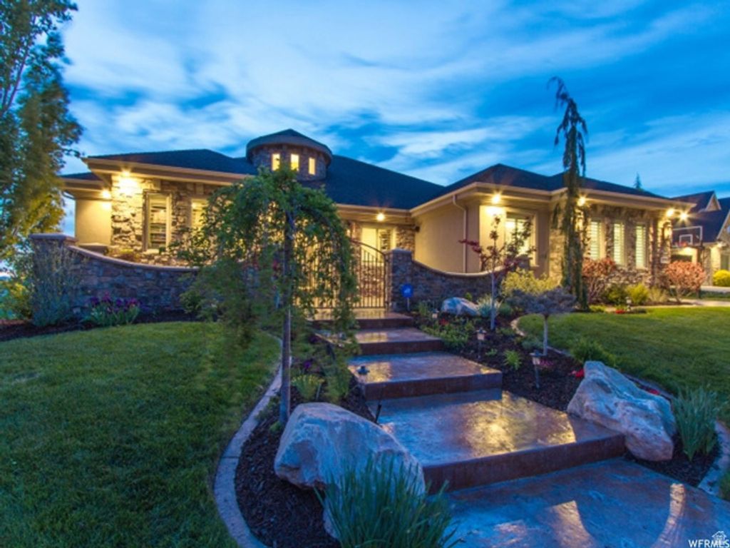 4378 S FOOTHILL DR, Bountiful, UT 84010