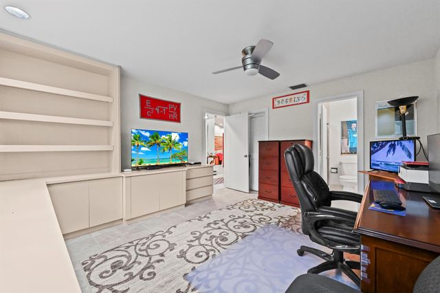 6907 Fountains Circle, Lake Worth, FL 33467