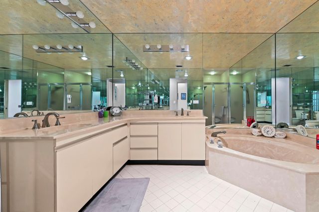 6907 Fountains Circle, Lake Worth, FL 33467