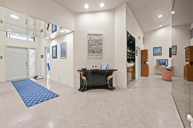 6907 Fountains Circle, Lake Worth, FL 33467