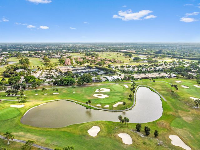 6907 Fountains Circle, Lake Worth, FL 33467