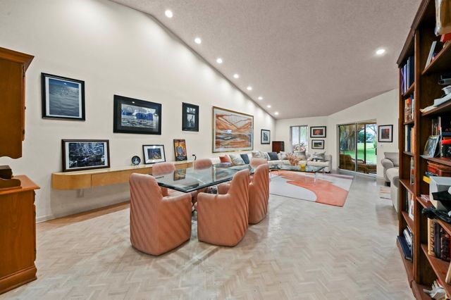 6907 Fountains Circle, Lake Worth, FL 33467