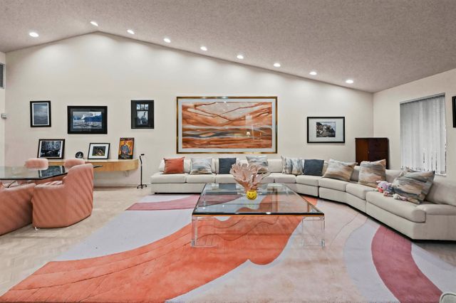 6907 Fountains Circle, Lake Worth, FL 33467