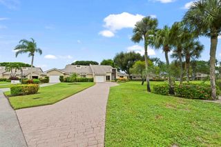 6907 Fountains Circle, Lake Worth, FL 33467