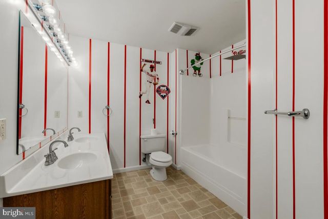 1195 MOUNT AIRY RD, Stevens, PA 17578