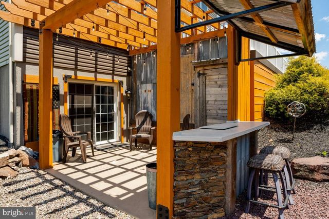 1195 MOUNT AIRY RD, Stevens, PA 17578