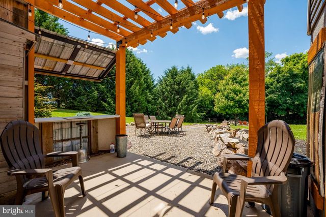 1195 MOUNT AIRY RD, Stevens, PA 17578