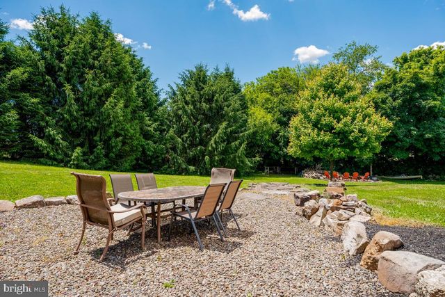 1195 MOUNT AIRY RD, Stevens, PA 17578