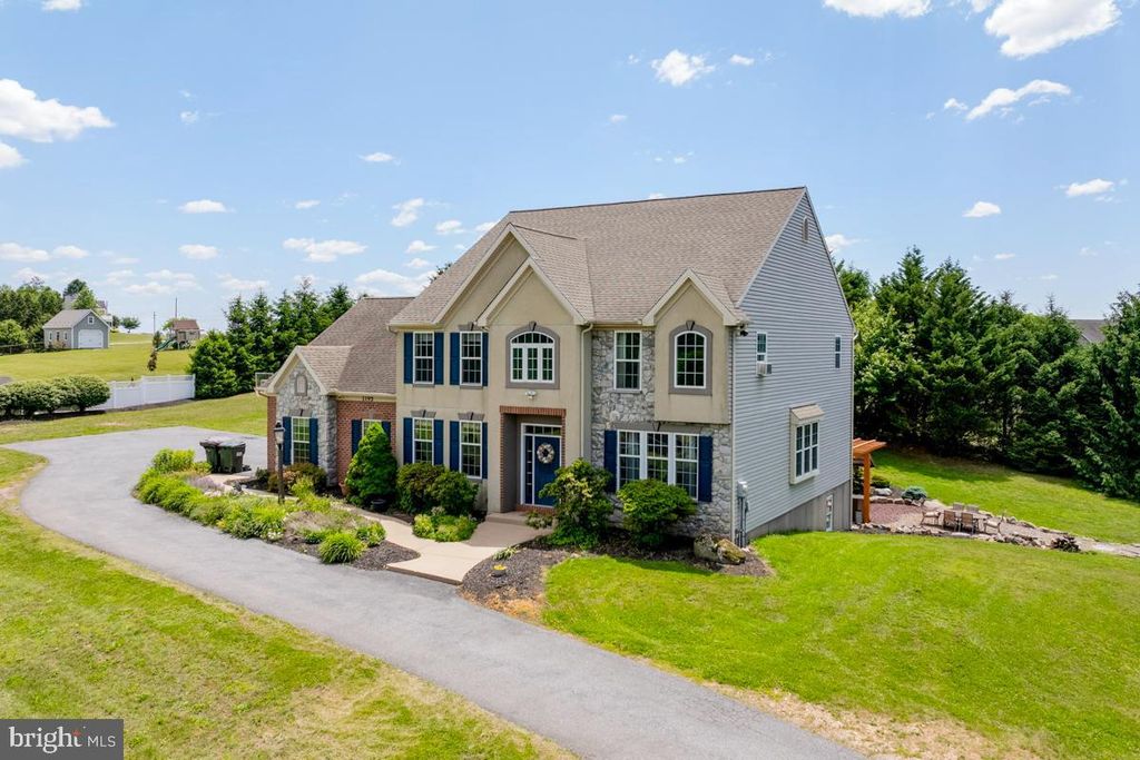 1195 MOUNT AIRY RD, Stevens, PA 17578