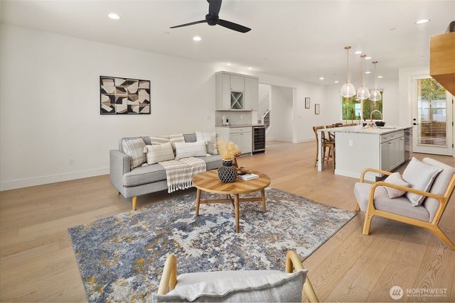 13 160th Place SE, Bothell, WA 98012