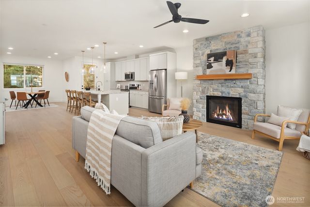 13 160th Place SE, Bothell, WA 98012