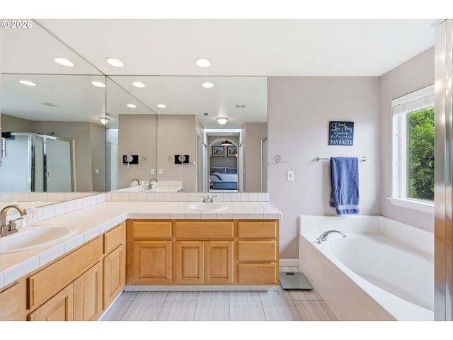 2046 Nw FARGO Ct, Camas, WA 98607