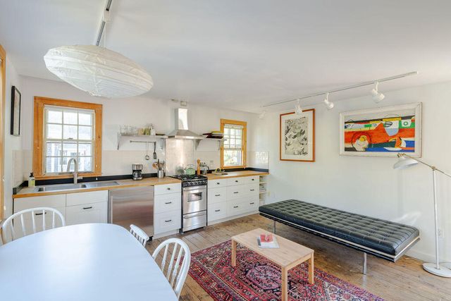 6 Daggett Lane, Provincetown, MA 02657