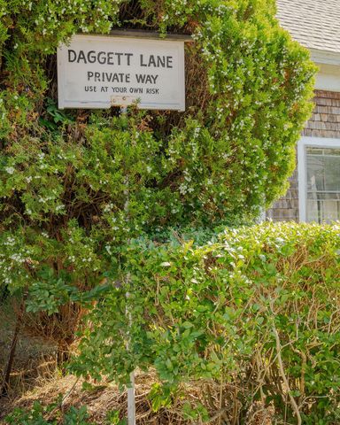 6 Daggett Lane, Provincetown, MA 02657