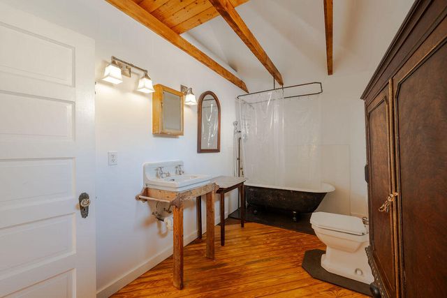 6 Daggett Lane, Provincetown, MA 02657