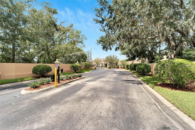1113 SAVANNAH LANDINGS AVENUE, Valrico, FL 33596