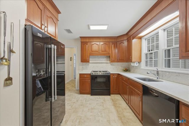 23 Avery Hill Road, Ledyard, CT 06339