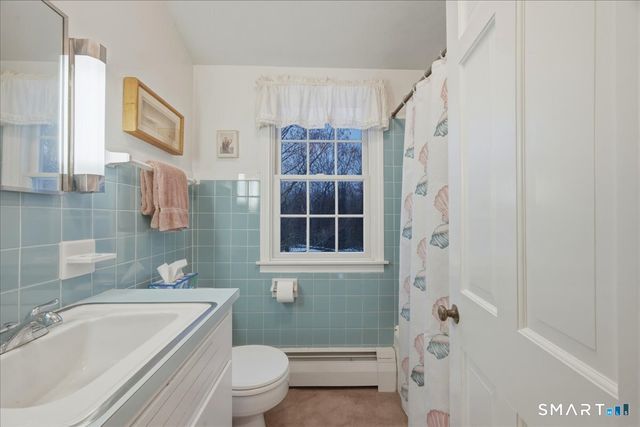 23 Avery Hill Road, Ledyard, CT 06339