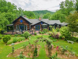 528 Padgettown Road, Black Mountain, NC 28711