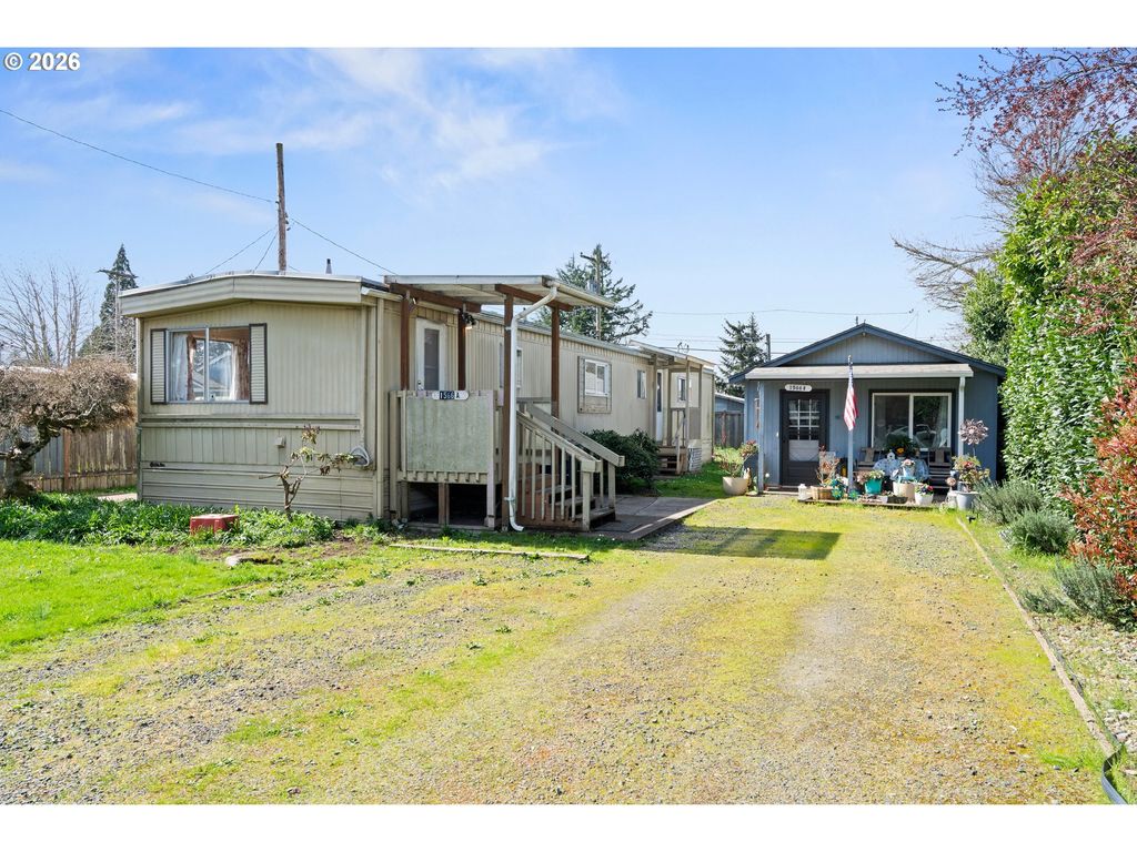 1566 LAURA St, Springfield, OR 97477