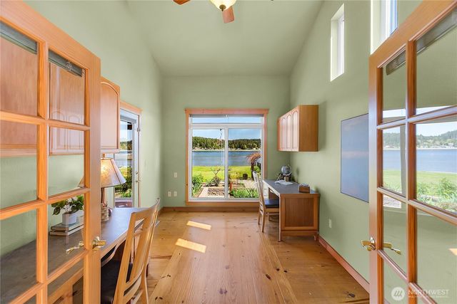7530 E Grapeview Loop Road, Allyn, WA 98524