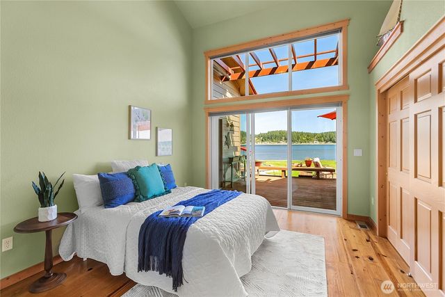7530 E Grapeview Loop Road, Allyn, WA 98524