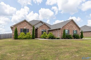 26652 Fox Cove Trail, Athens, AL 35613