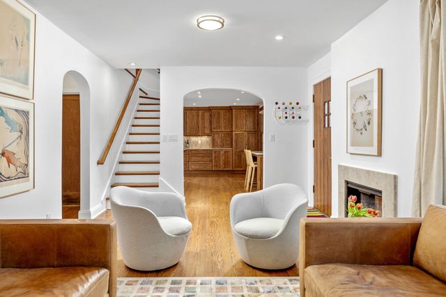 1705 Green Hills Dr, Nashville, TN 37215