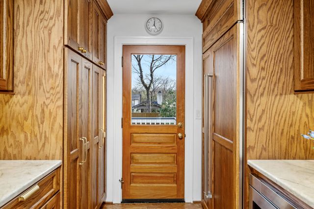 1705 Green Hills Dr, Nashville, TN 37215