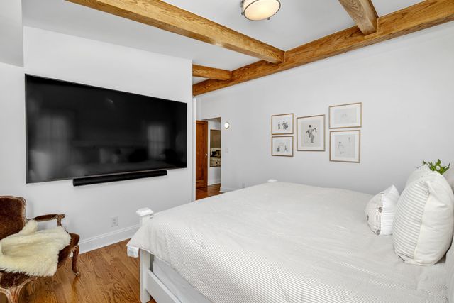 1705 Green Hills Dr, Nashville, TN 37215