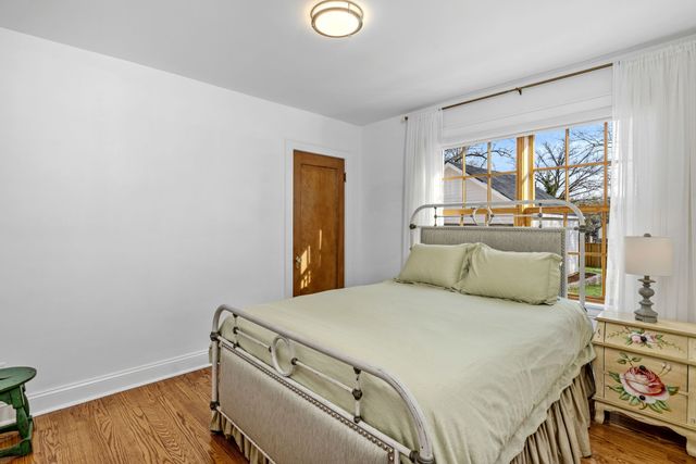 1705 Green Hills Dr, Nashville, TN 37215