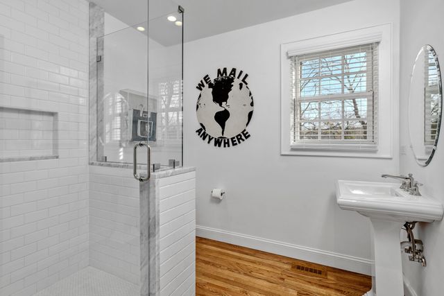 1705 Green Hills Dr, Nashville, TN 37215