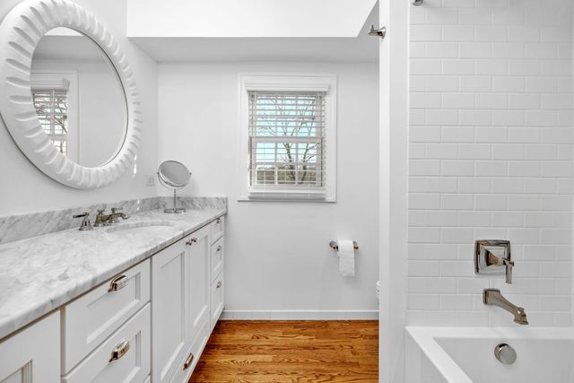 1705 Green Hills Dr, Nashville, TN 37215