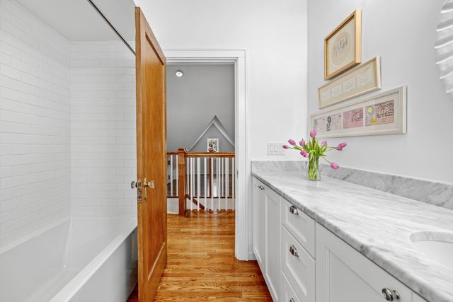 1705 Green Hills Dr, Nashville, TN 37215