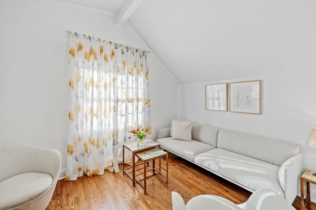 1705 Green Hills Dr, Nashville, TN 37215