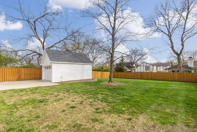 1705 Green Hills Dr, Nashville, TN 37215