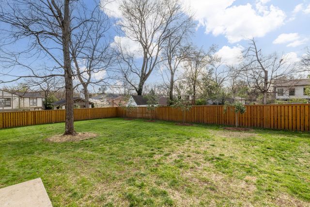 1705 Green Hills Dr, Nashville, TN 37215