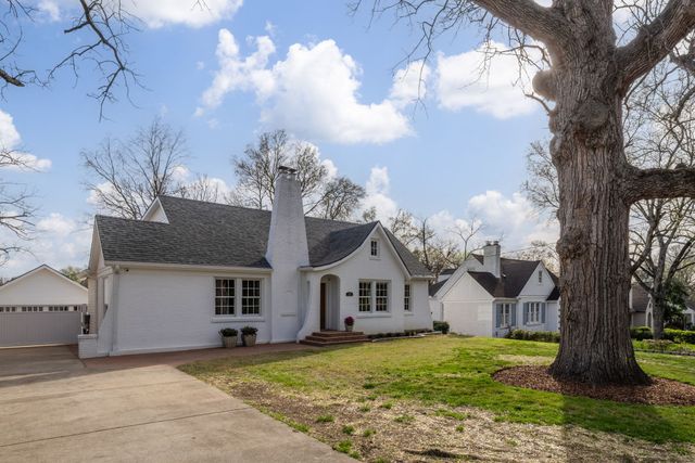 1705 Green Hills Dr, Nashville, TN 37215