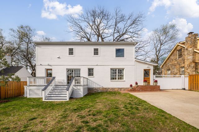 1705 Green Hills Dr, Nashville, TN 37215