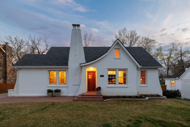 1705 Green Hills Dr, Nashville, TN 37215